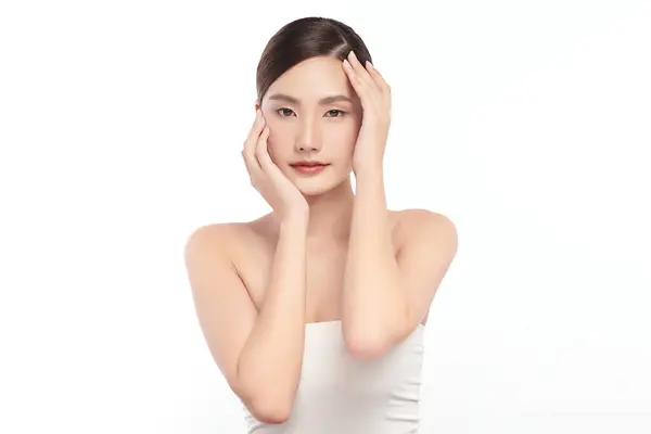 Smuk Ung Asiatisk Kvinde Med Ren Frisk Hud Hvid Baggrund Stock-billede