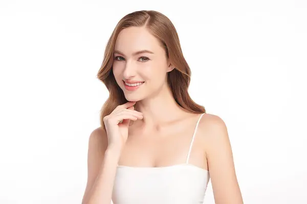 Smuk Ung Kvinde Med Ren Frisk Hud Hvid Baggrund Ansigtspleje Stock-foto