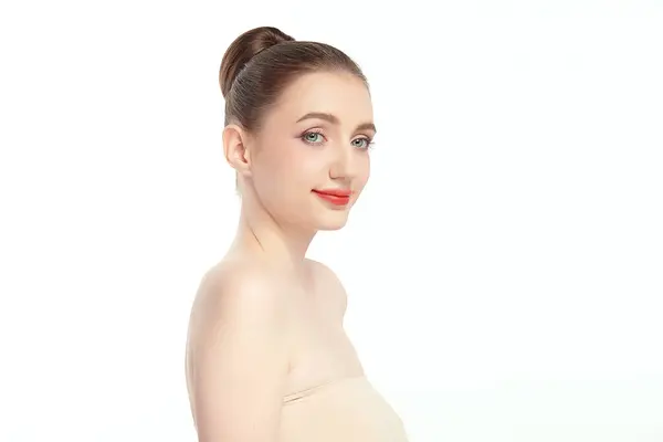 Smuk Ung Kvinde Med Ren Frisk Hud Hvid Baggrund Ansigtspleje Royaltyfrie stock-billeder