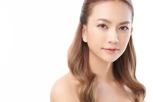 Mooie Jonge Aziatische Vrouw Met Schone Frisse Huid Witte Achtergrond Rechtenvrije Stockafbeeldingen