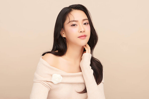 Beautiful Young Asian Woman Clean Fresh Skin Beige Background Face Royalty Free Stock Photos