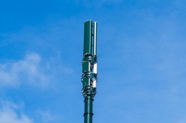 5G Cep Telefonu veya Cep Telefonu Kulesi