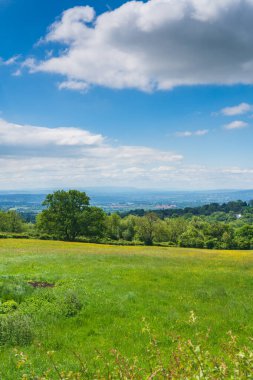 Clee Hill, Shropshire, İngiltere 'deki İngiliz Kırsal Bölgesi Görünümü Portre Yönlendirmesindeki Galler' e doğru bakıyor