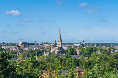 Manzaraya göre Norwich Katedrali ve Norwich 'in ufuk çizgisi