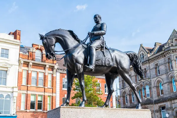 Wolverhampton, İngiltere 'de Prens Albert' in heykeli.