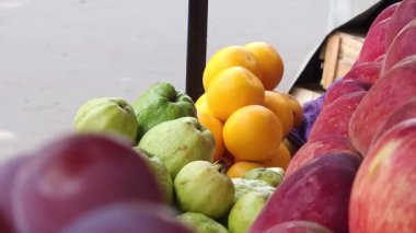 Markette taze sebzeler