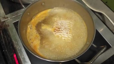 Lezzetli Asya yemeklerini yakın plan çek.