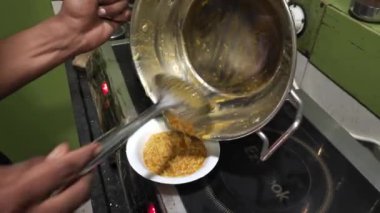 Hint mutfağı pişirme