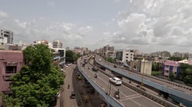 Şehirdeki trafik gece vakti sıçradı 