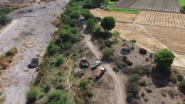 İsrail şehrinin hava manzaralı yolu.