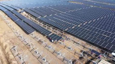 Şehirdeki güneş paneli