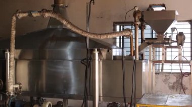 Kahve çekirdeği üretimi ve üretimi. fabrika süt, şeker, şeker ve kahve üretimi