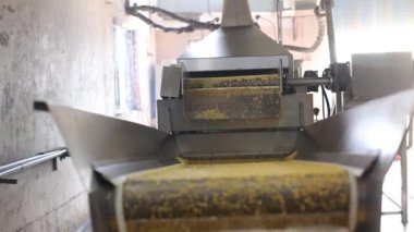 Un, un ve buğday üretimi için fabrikadaki modern endüstriyel makine. yüksek kaliteli fotoğraf