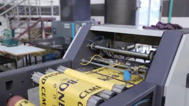 Çimento fabrikaları için fleksografik baskı ve kesim torbası boyutu.