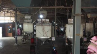 Fabrikanın içi.