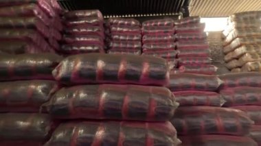 Bir sürü farklı kahve çeşidi var.