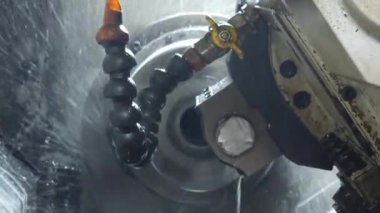 Metal tekerli makine