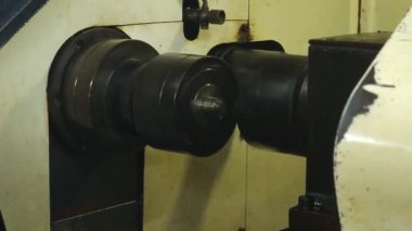 eski ve paslı makine