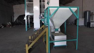 Fabrikadaki endüstriyel ekipman