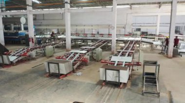 Üretim için üretim hattı