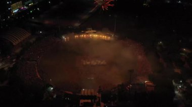 Barselona şehrinin gece manzarası