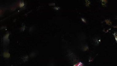 Soyut bulanık arkaplan. Renkli odaklanmış ışıklar.