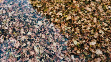 Eski paslı metal dokusunun soyut arkaplanı