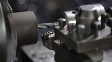 Makineyi cnc makinesiyle kapat