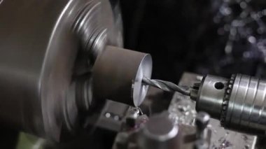 bir cnc aracı ile makineyi kapat.