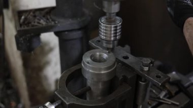 Eski metal vida ve vida yakın görünüm