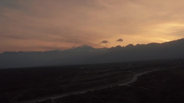 Légi Felvétel Felett Félig Sivatagi Vadon Területén Naplementekor Drone Videó — Stock videók