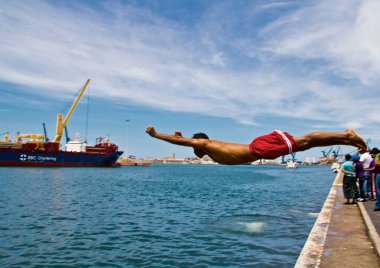 Veracruz City 'de bağış toplamak için denize dalıyoruz..