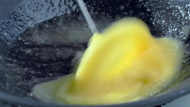Bicie Jajek Cukru Aby Słodkie Danie Przygotowanie Placka Naleśnikowego Wysokiej — Wideo stockowe