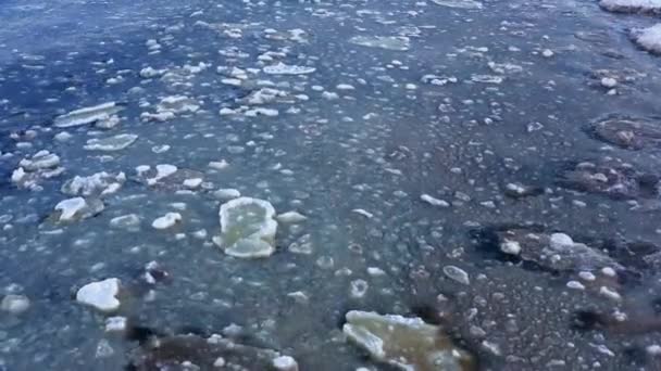 Imagens Drones Congelamento Mar Báltico Água Mar Com Gelo Neve — Vídeo de Stock