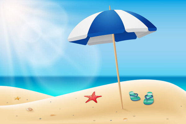 Летний солнечный день на морском пляже, большие пумы, пляжные тапочки, отдых и развлечения