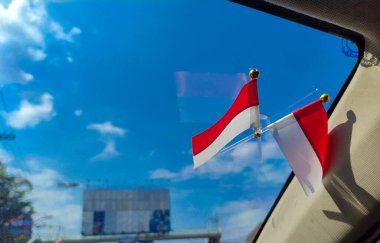 Arabadaki Endonezya bayrağı. Endonezya Bağımsızlık Günü