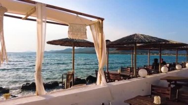 Güzel yaz adası güneşli gün