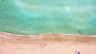 Güzel yaz adası güneşli gün