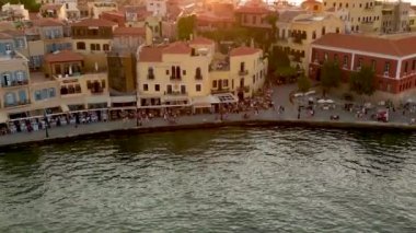 Güzel yaz adası güneşli gün