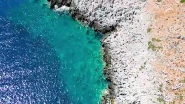 Güzel yaz adası güneşli gün