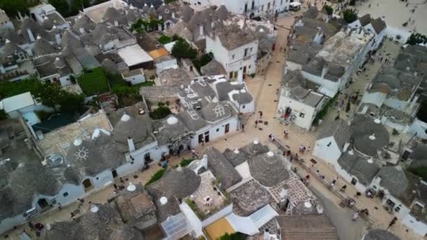 Step Fairytale World Footage Alberobello Trulli Houses Conical Roofs Grace — Stock Video