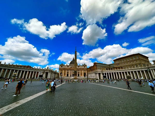 Iconic Kilátás Vatikánvárosra Szent Péter Bazilika Tér Sütkérezik Arany Napfény — Stock Fotó