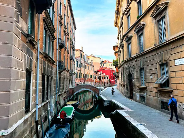 Захватывающий Снимок Очаровательных Водных Путей Венеции Вечной Архитектуры Сказочная Сцена — стоковое фото