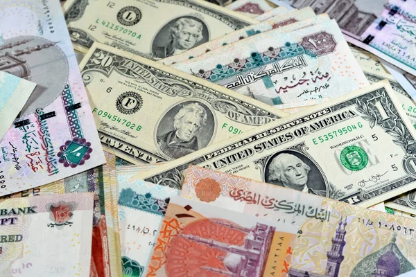 Haufen Ägyptischer Und Amerikanischer Geldscheine Und Dollar Und 100 Und — Stockfoto