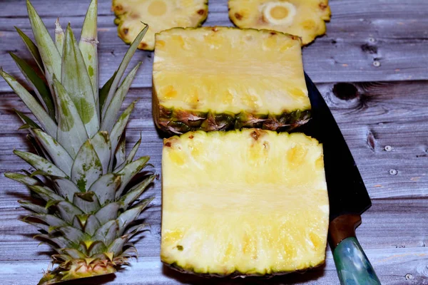 Pineapple Ananas Comosus Tropical Plant Edible Fruit Family Bromeliaceae Grows — Stock Photo, Image