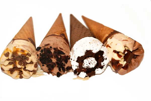 Coleção Diferentes Tipos Cones Sorvete Chocolate Com Cacau Baunilha Com — Fotografia de Stock
