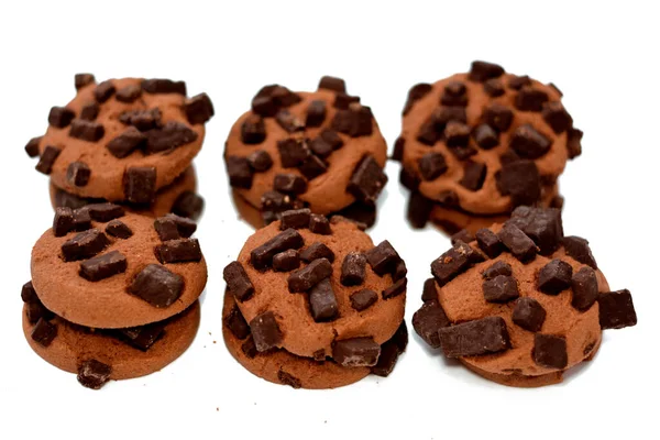 Свежеиспечённое Шоколадное Печенье Кусочками Шоколада Традиционное Шоколадное Печенье Кусочками Изолированной — стоковое фото