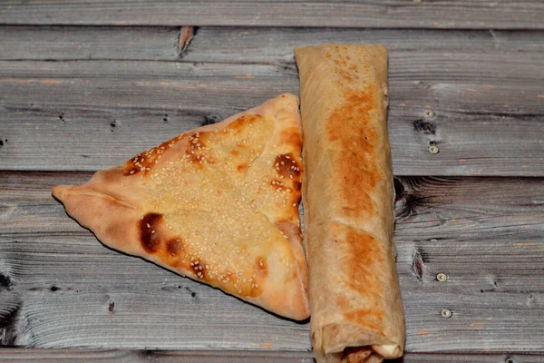 Syryjska Kuchnia Kurczaka Shawerma Lub Shawarma Tortilla Zawinięta Syryjski Chleb — Zdjęcie stockowe