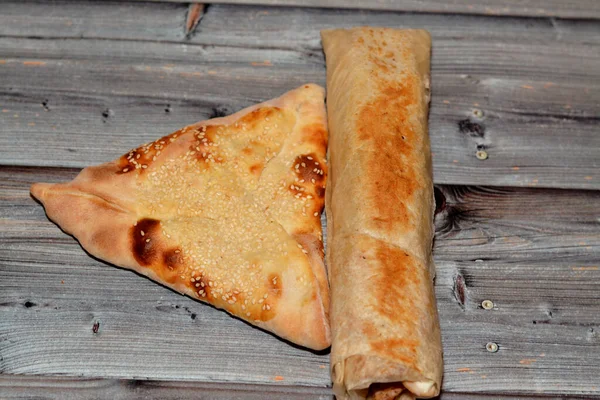 Syryjska Kuchnia Kurczaka Shawerma Lub Shawarma Tortilla Zawinięta Syryjski Chleb — Zdjęcie stockowe