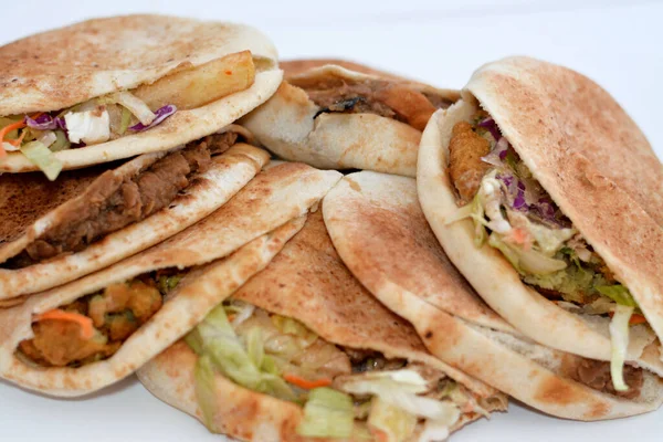 Sándwiches Tradicionales Egipcios Populares Puré Habas Bolas Falafel Crujientes Fritas — Foto de Stock